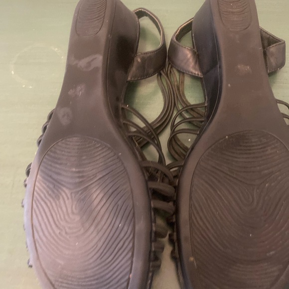 Impo Black Rogue Wedge Sandals - Size 10 - Picture 4 of 8